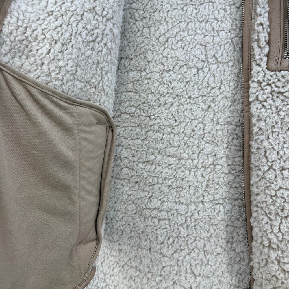 Abercrombie & Fitch Sherpa Vest Women's M Soft A&F Collection Tan Beige Cozy NWT - Picture 5 of 12